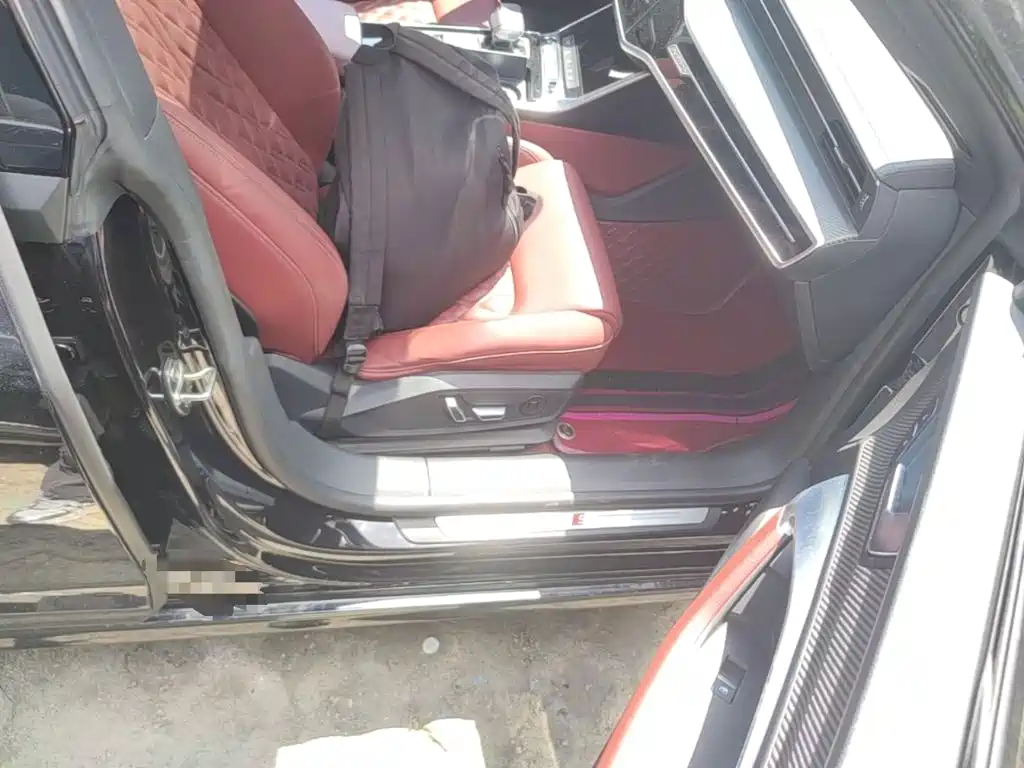 Audi A7L — миниатюра 9