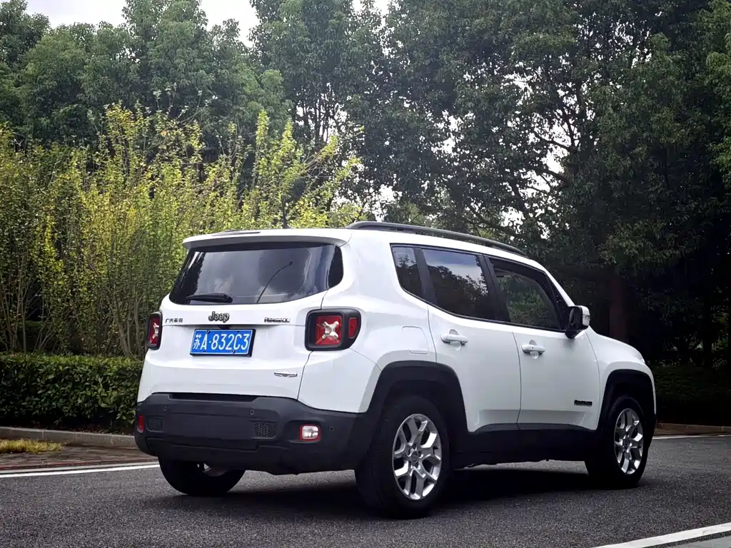 Jeep Renegade — миниатюра 6