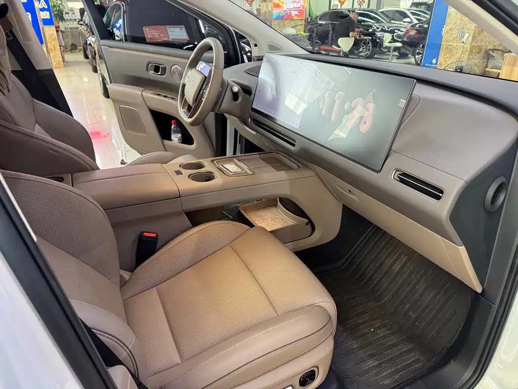 Li Auto Li i8 — миниатюра 8