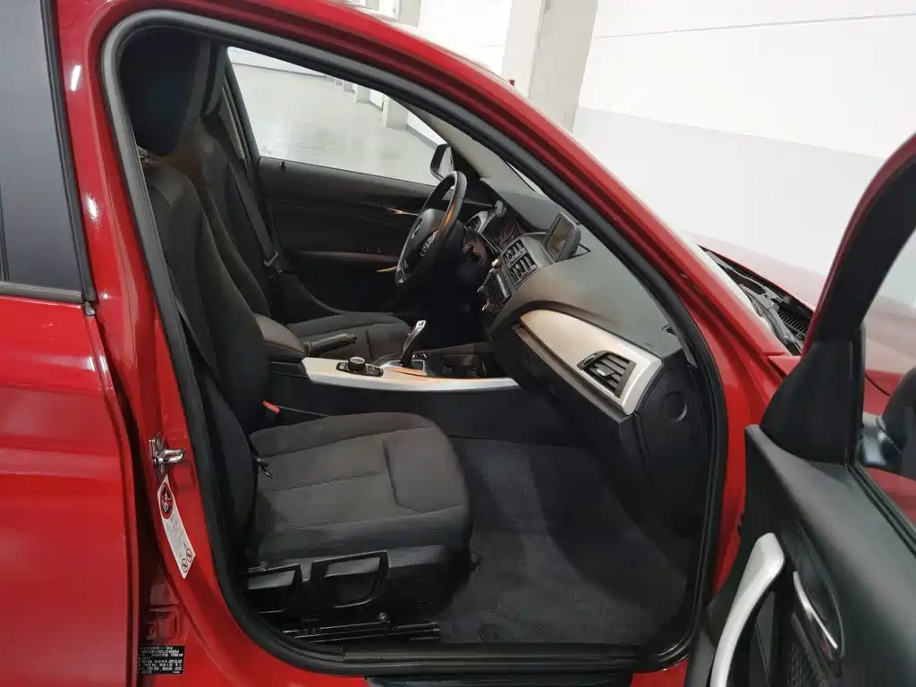 BMW 1 Series (Import) — миниатюра 23
