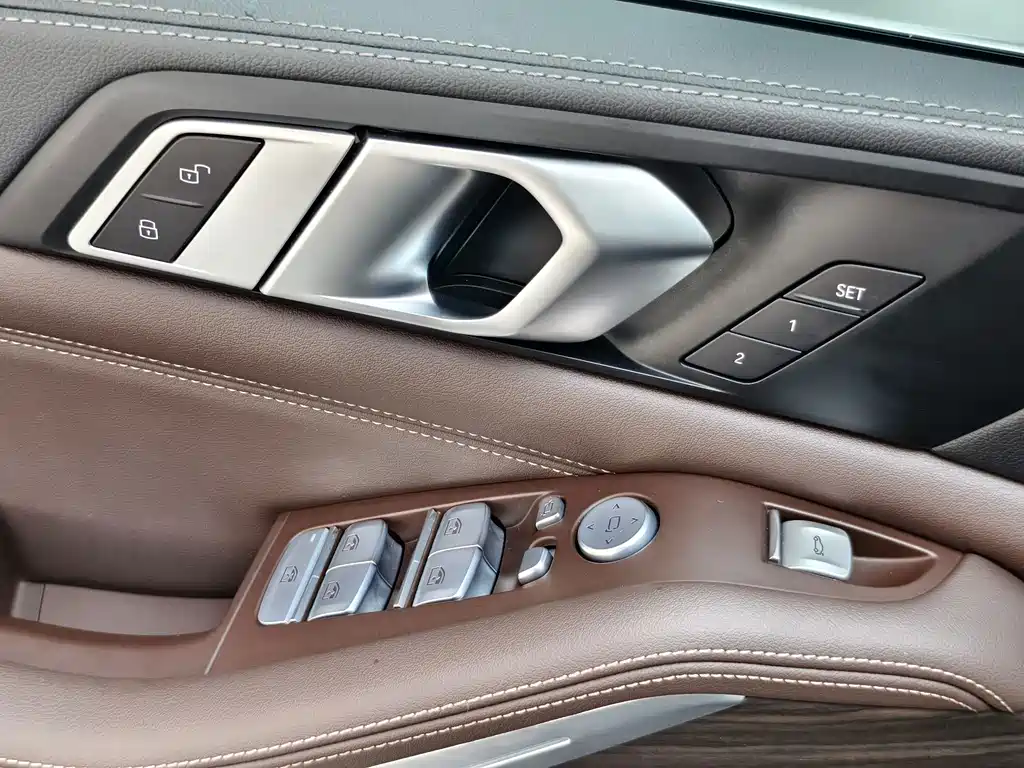 BMW X5 — миниатюра 13