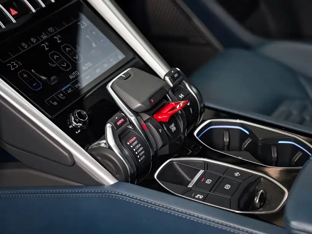 Lamborghini Urus — миниатюра 12