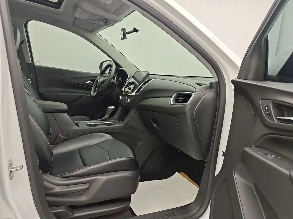 Chevrolet Equinox — миниатюра 20