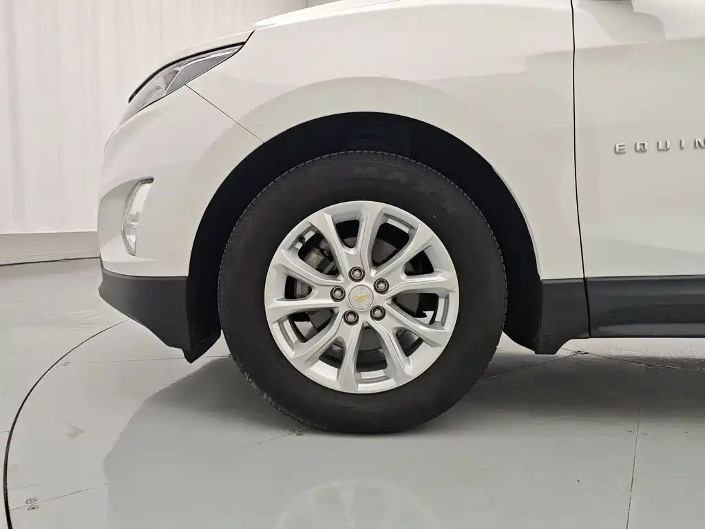 Chevrolet Equinox — миниатюра 10