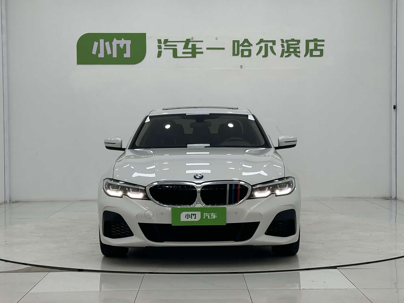 BMW 3 Series 2.0 л 2022 г. Белый, пробег 40000 км