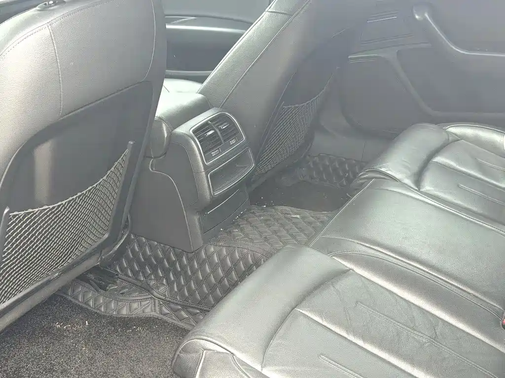 Audi A6L — миниатюра 7