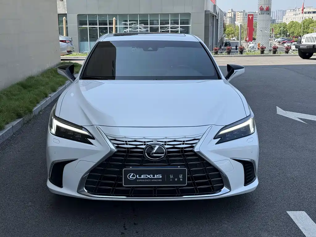 Lexus ES — миниатюра 4