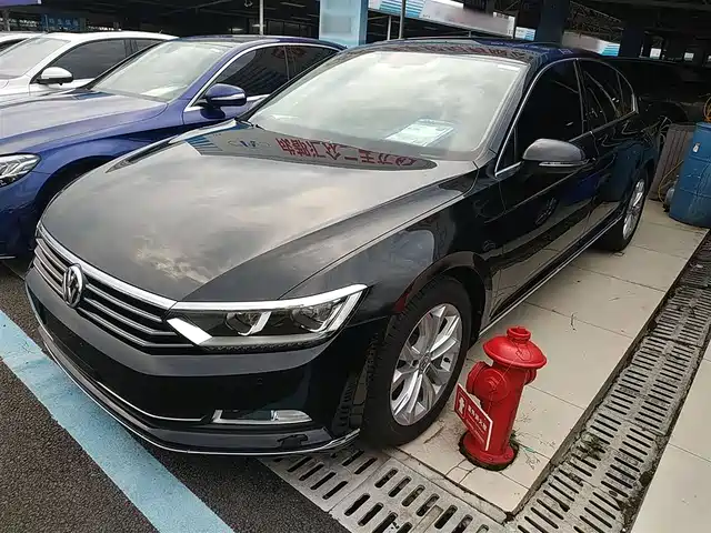 VOLKSWAGEN MAGOTAN 2018