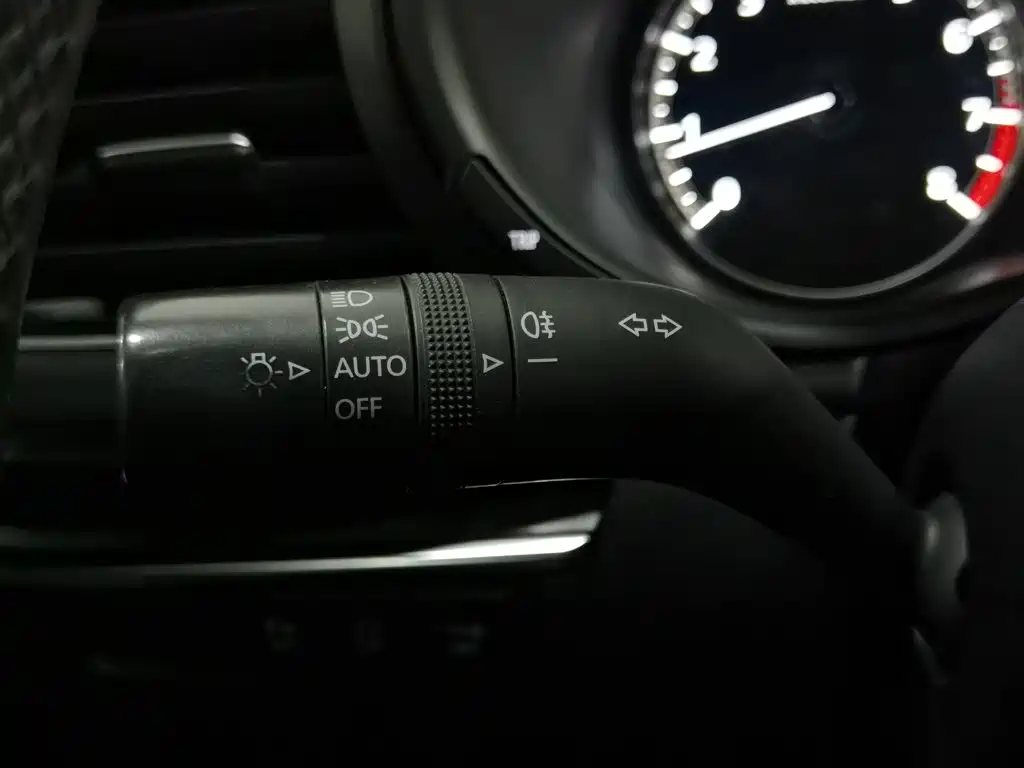 Mazda 3 Axela — миниатюра 21