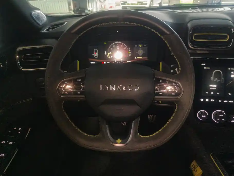 Lynk & Co 03 — миниатюра 15