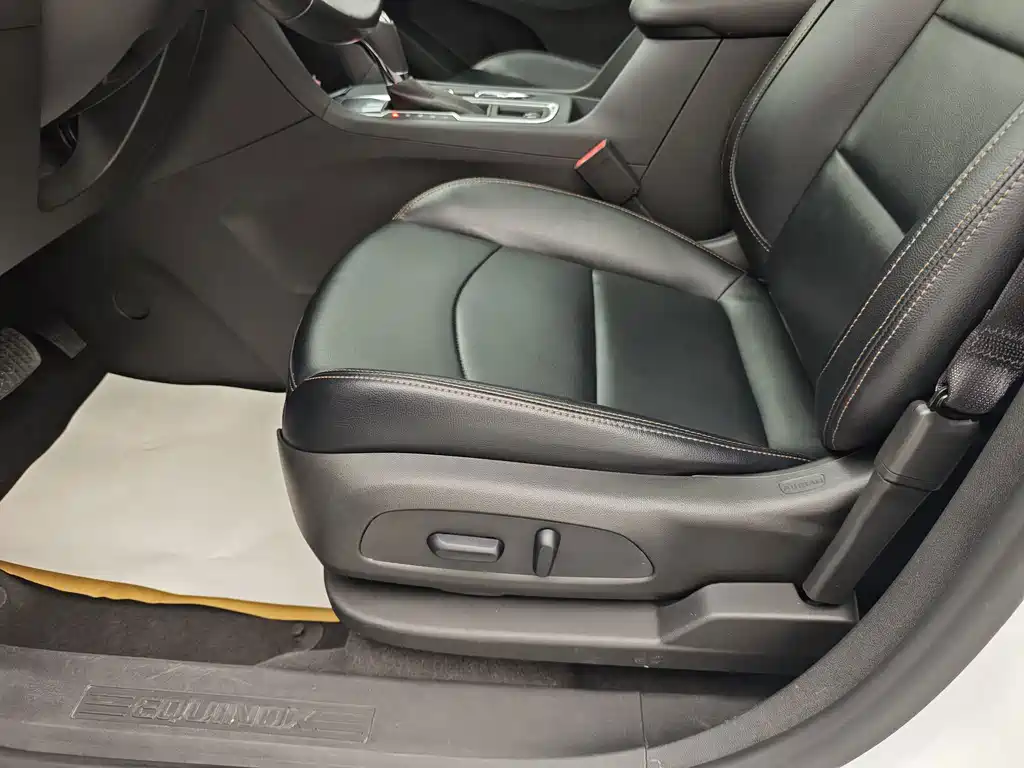 Chevrolet Equinox — миниатюра 15