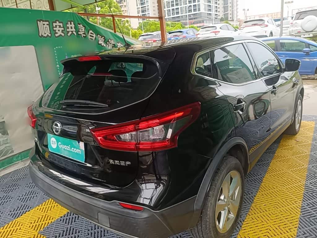 Nissan Qashqai 2.0 л 2022 г. Чёрный, пробег 39000 км