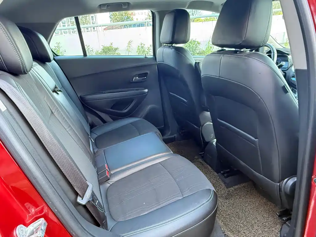 Chevrolet Trax — миниатюра 16