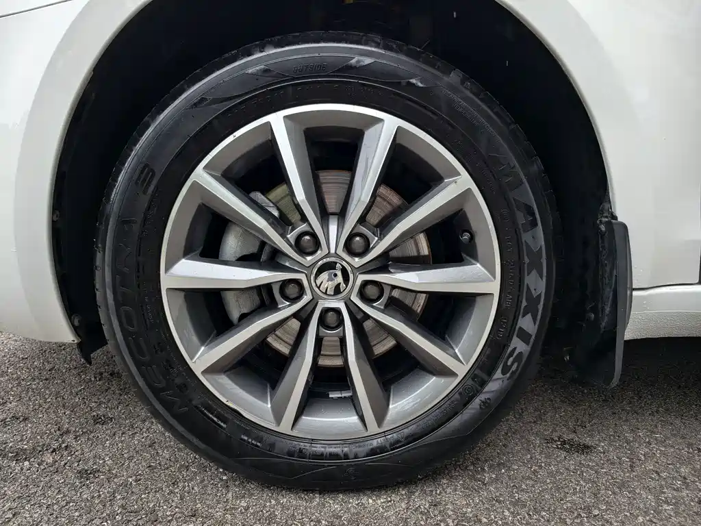 Skoda Octavia — миниатюра 6