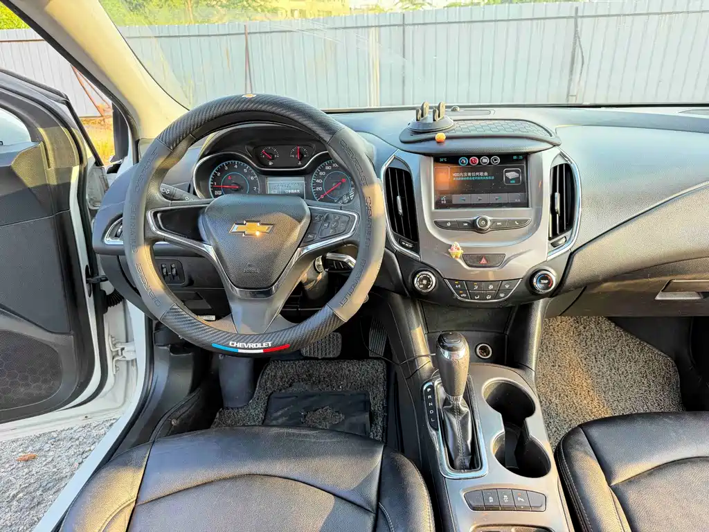Chevrolet Cruze — миниатюра 11