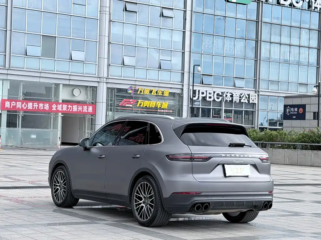 Porsche Cayenne — миниатюра 4