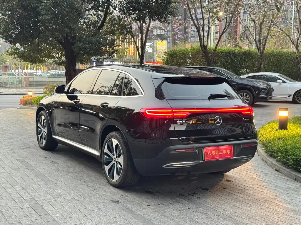 MERCEDES-BENZ EQC