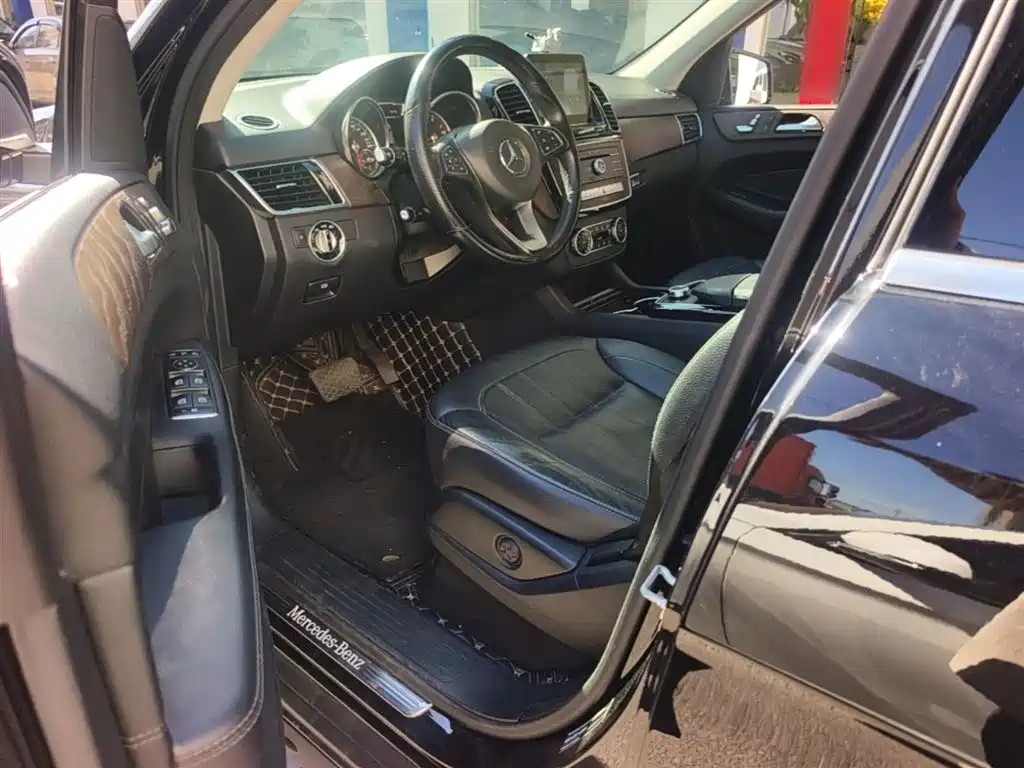 Mercedes-Benz GLE — миниатюра 16
