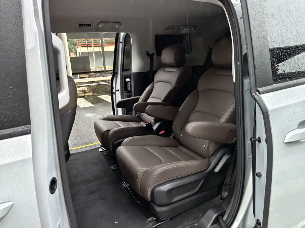 Wuling Звездный свет 730 Новая энергия — миниатюра 4