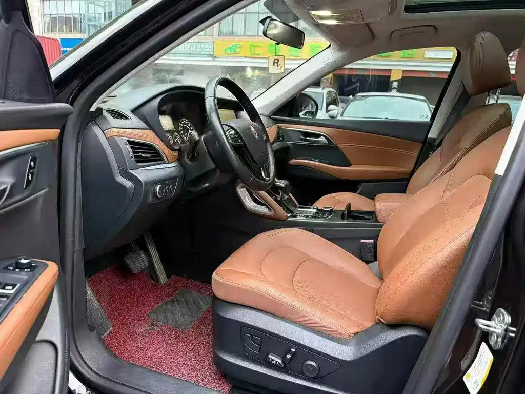 Borgward BX7 — миниатюра 9