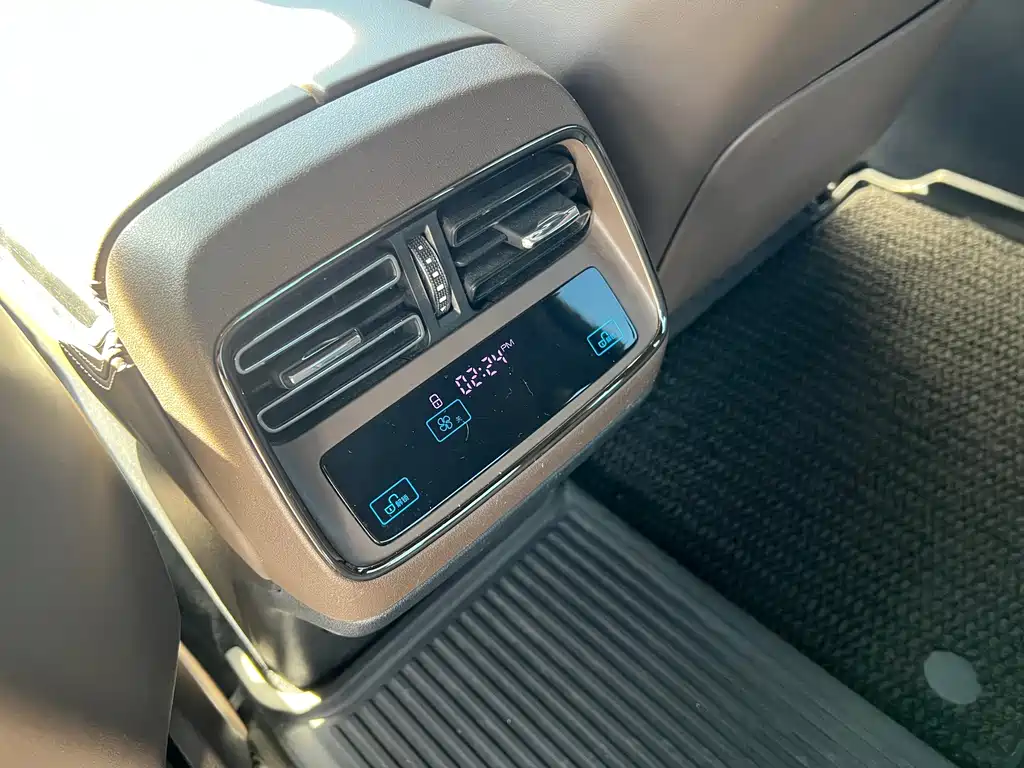BYD Han — миниатюра 11
