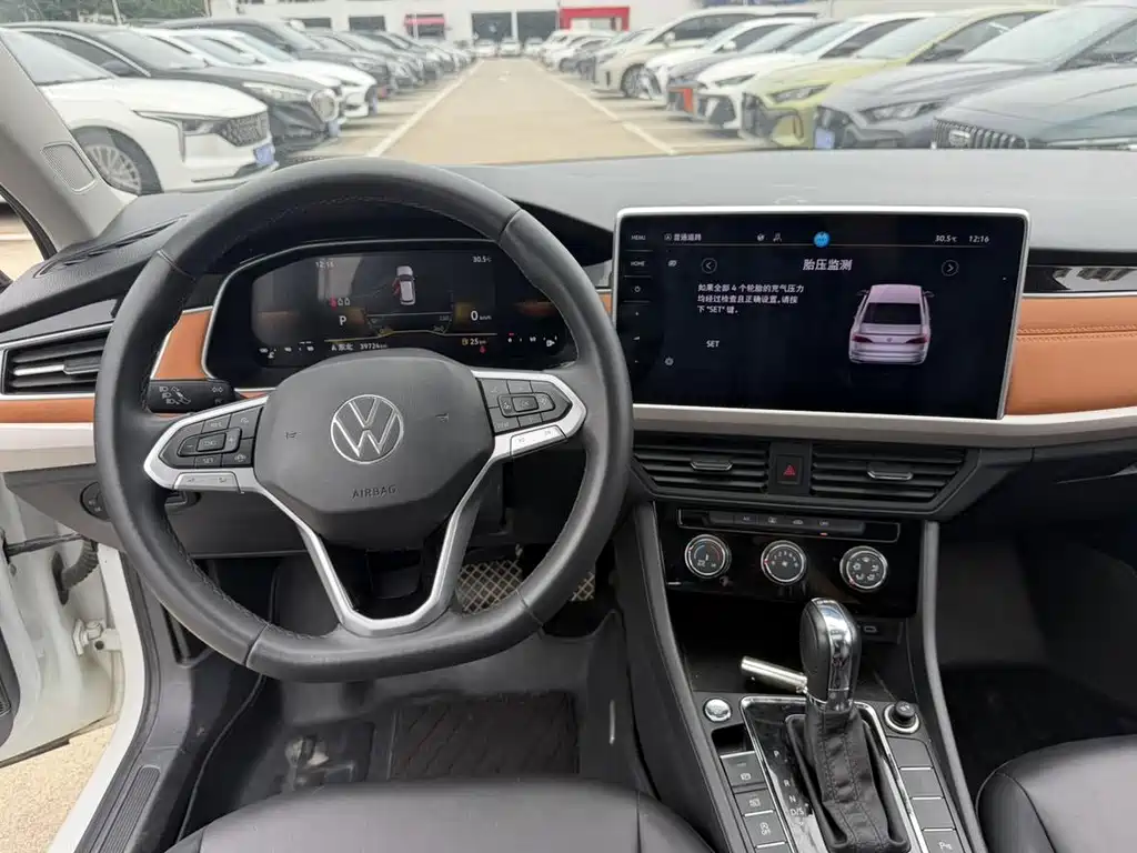 Volkswagen Bora — миниатюра 4