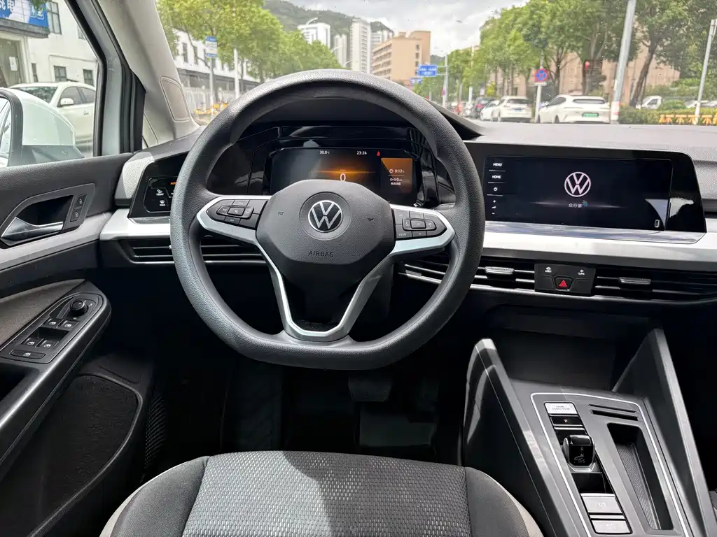 Volkswagen Golf — миниатюра 14