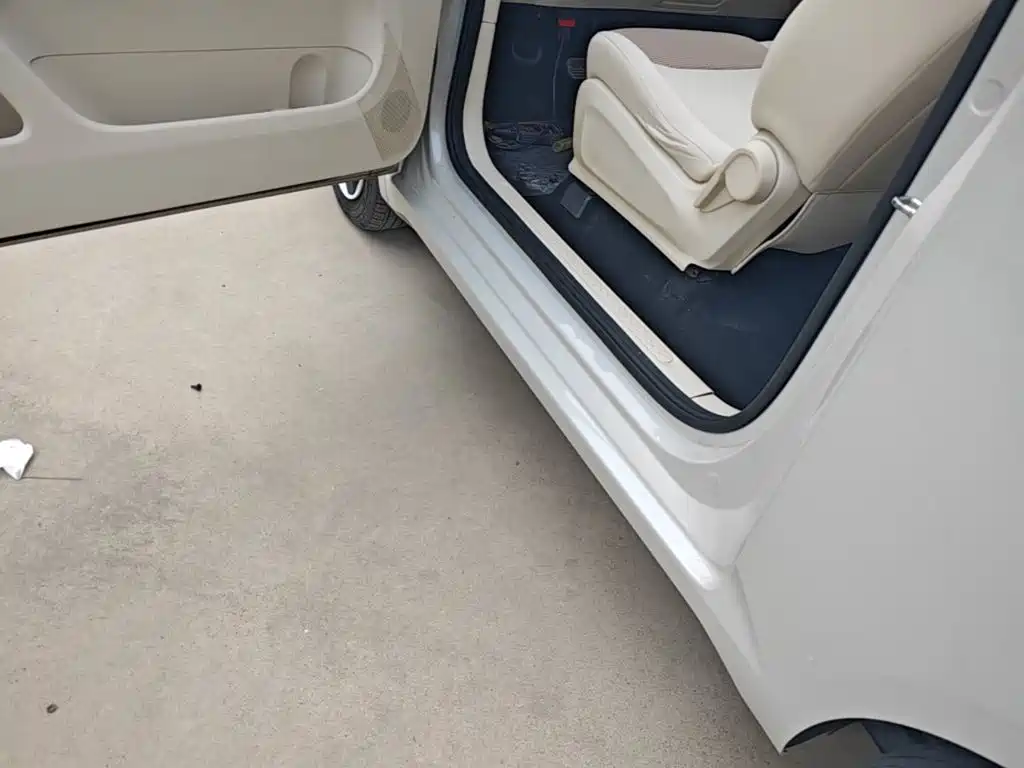 Wuling MINIEV — миниатюра 22
