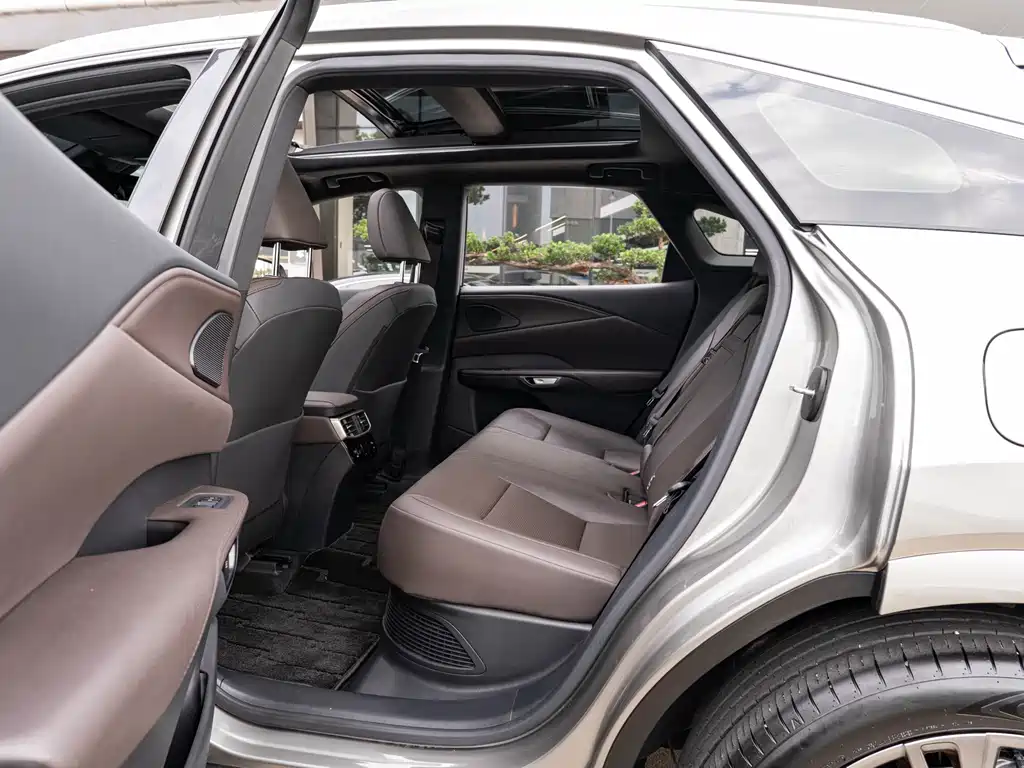 Lexus RX — миниатюра 10