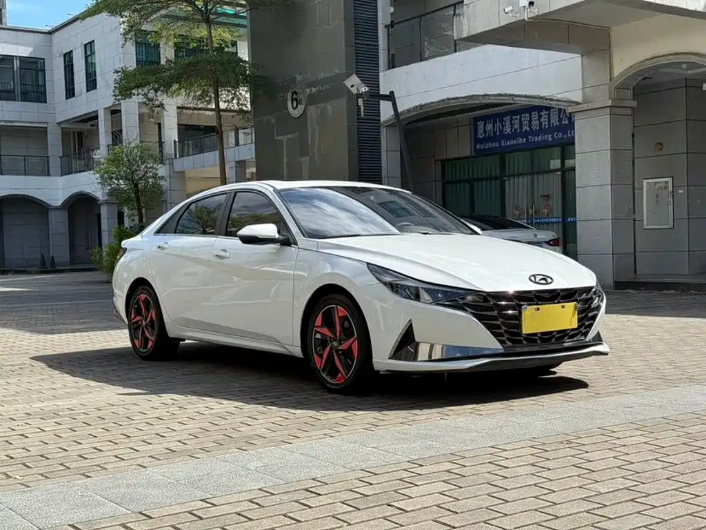 Hyundai Elantra — миниатюра 3