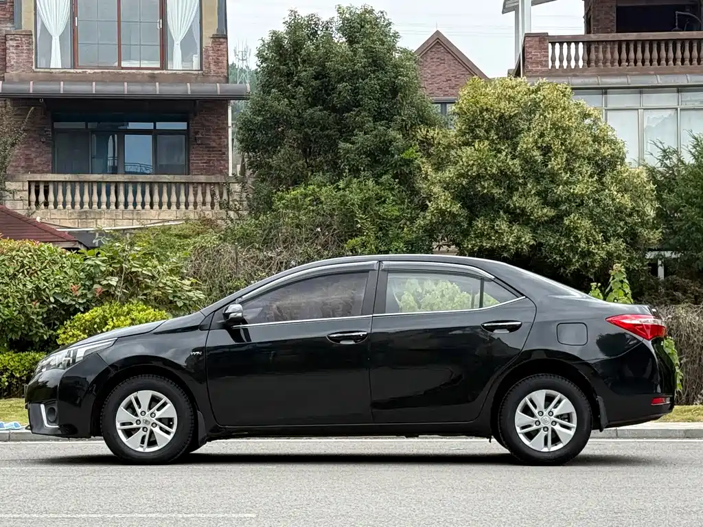 Toyota Corolla — миниатюра 4