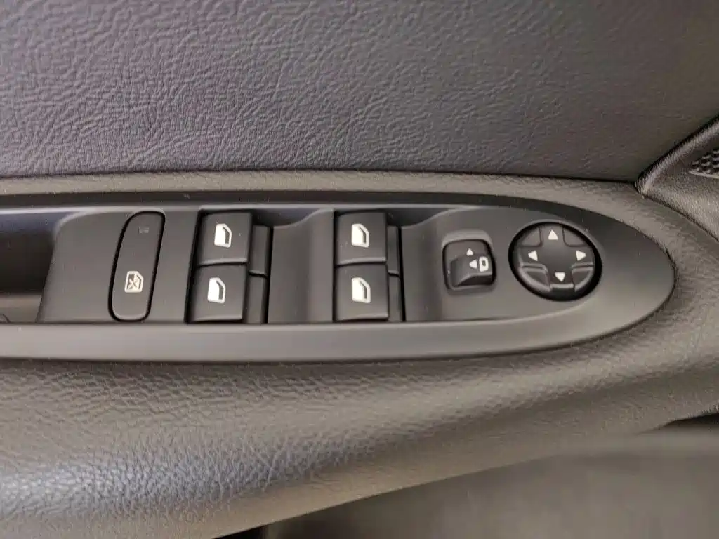 Citroen C4L — миниатюра 9