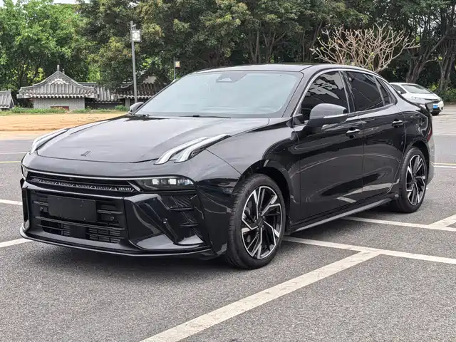2025 Lynk & Co 03