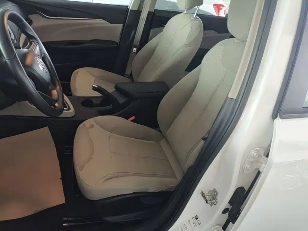 Buick Excelle — миниатюра 15