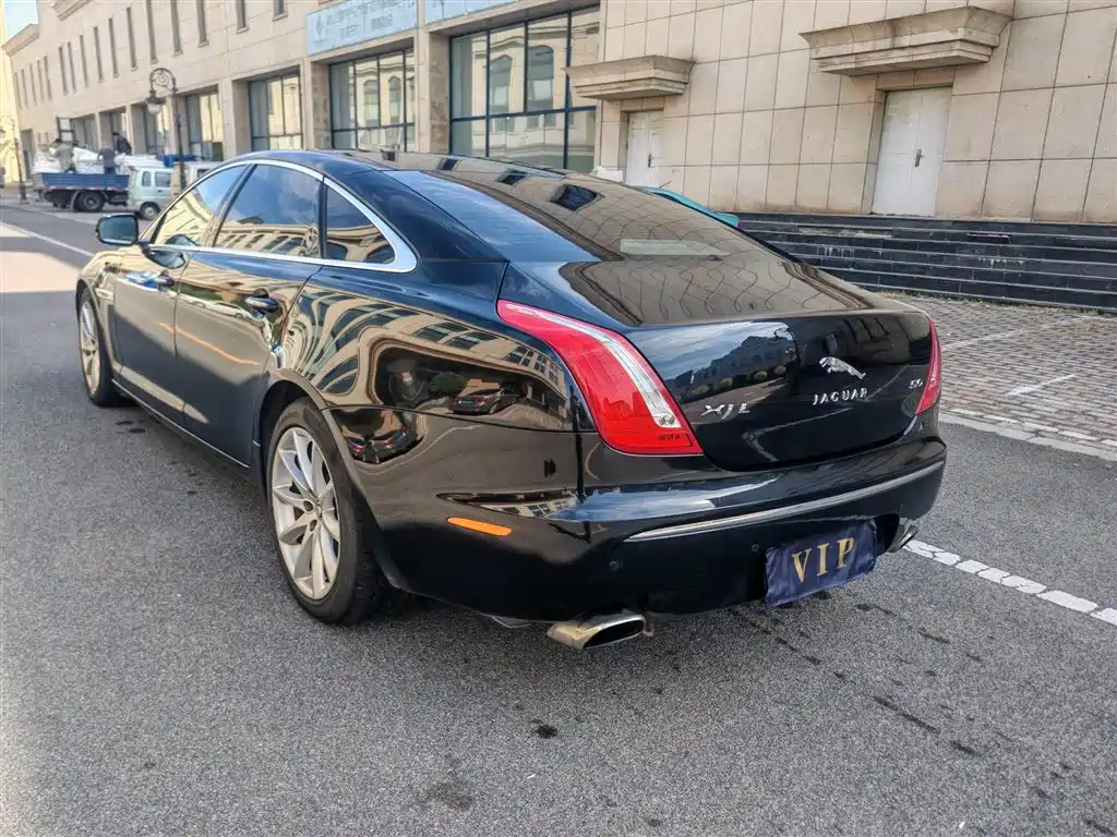 Jaguar XJ — миниатюра 16