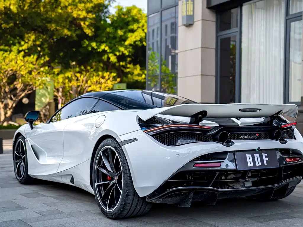 MCLAREN 720S