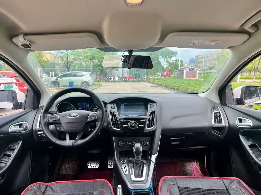 Ford Focus — миниатюра 5