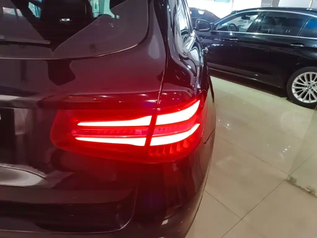 Mercedes-Benz GLC — миниатюра 8