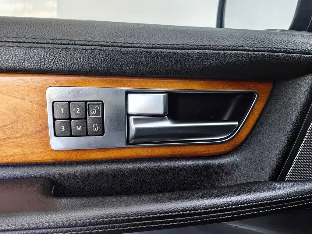 Land Rover Sport — миниатюра 9