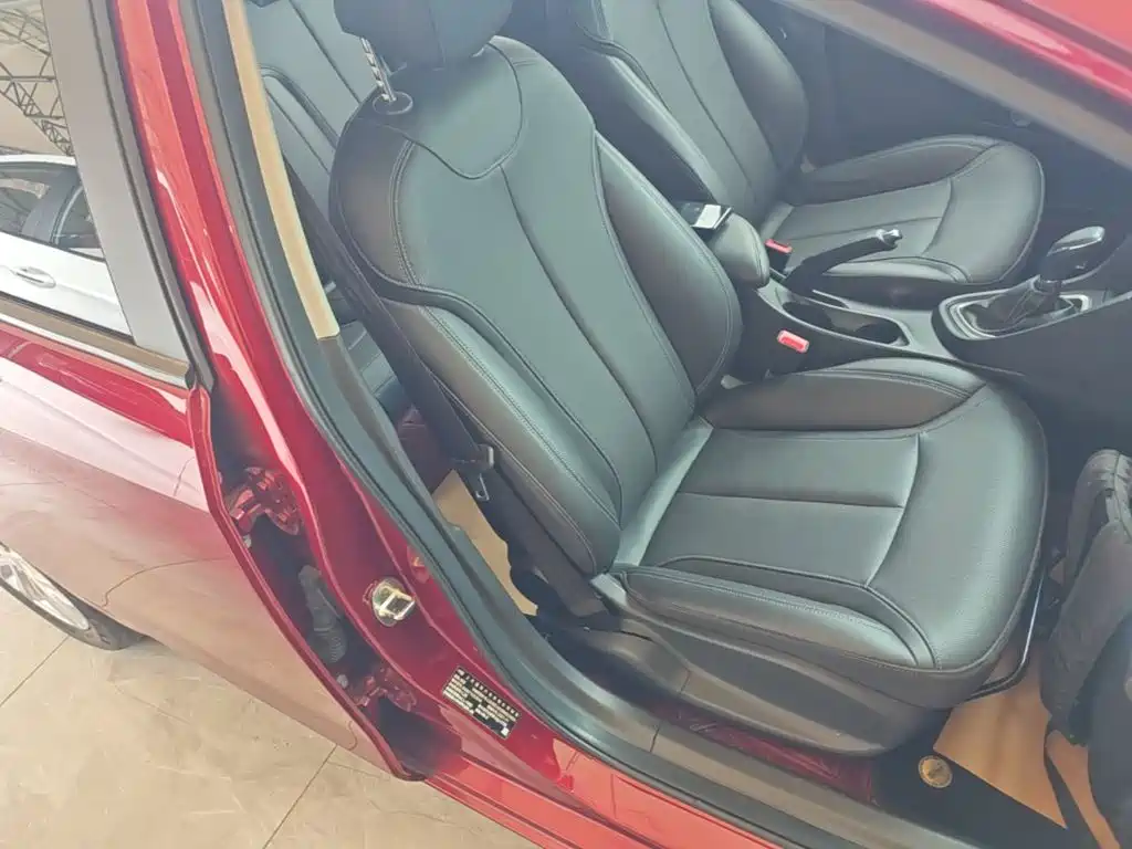 Buick Excelle — миниатюра 25