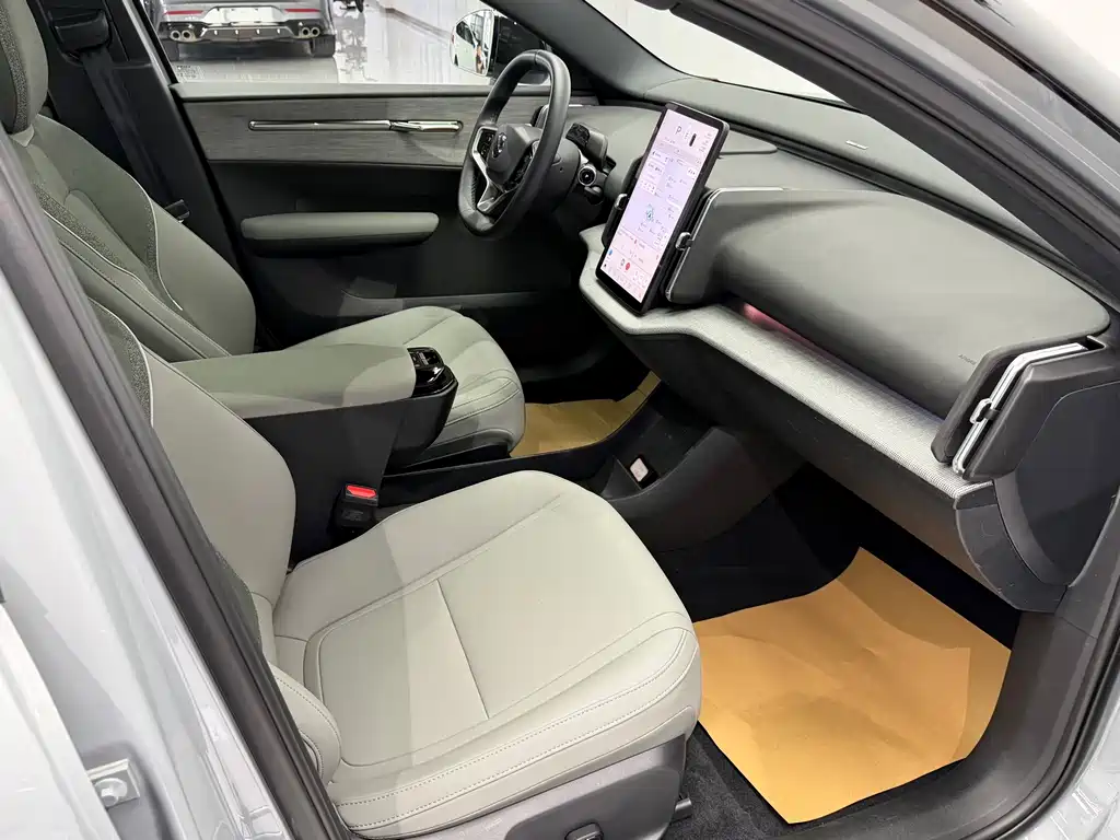 Volvo EX30 — миниатюра 18
