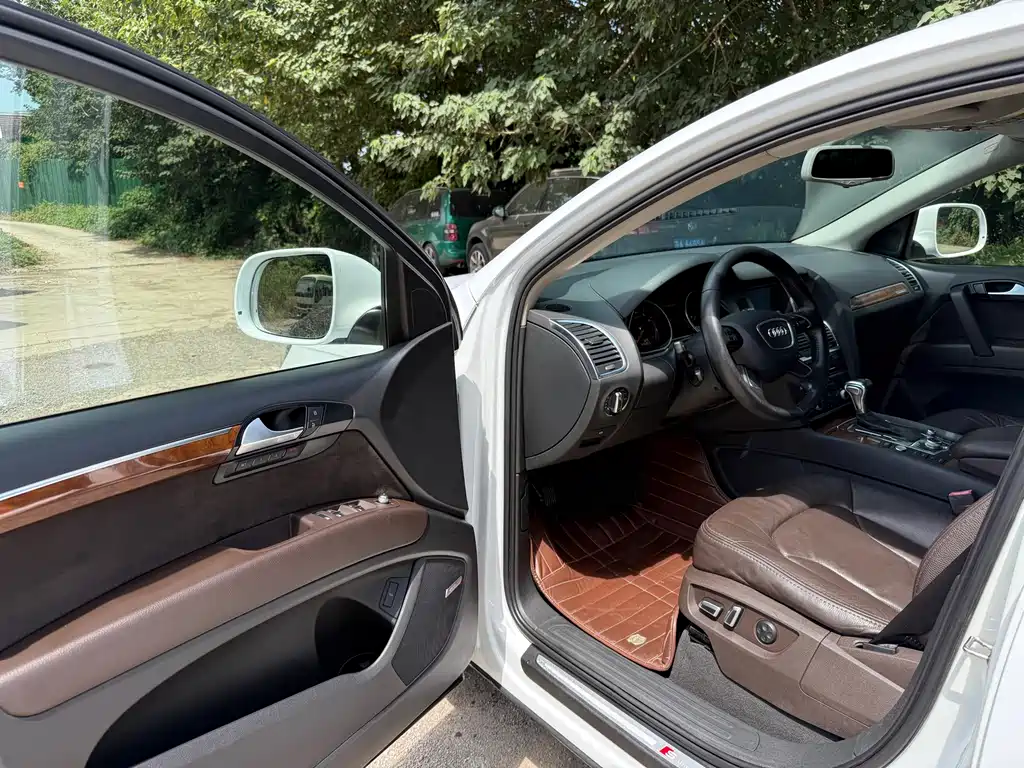 Audi Q7 — миниатюра 7