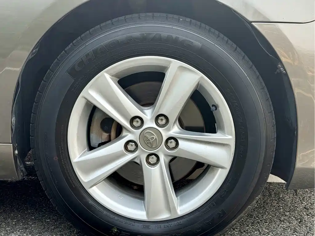 Toyota Reiz — миниатюра 10