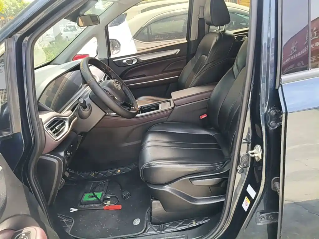 GAC Motor Trumpchi M6 — миниатюра 15