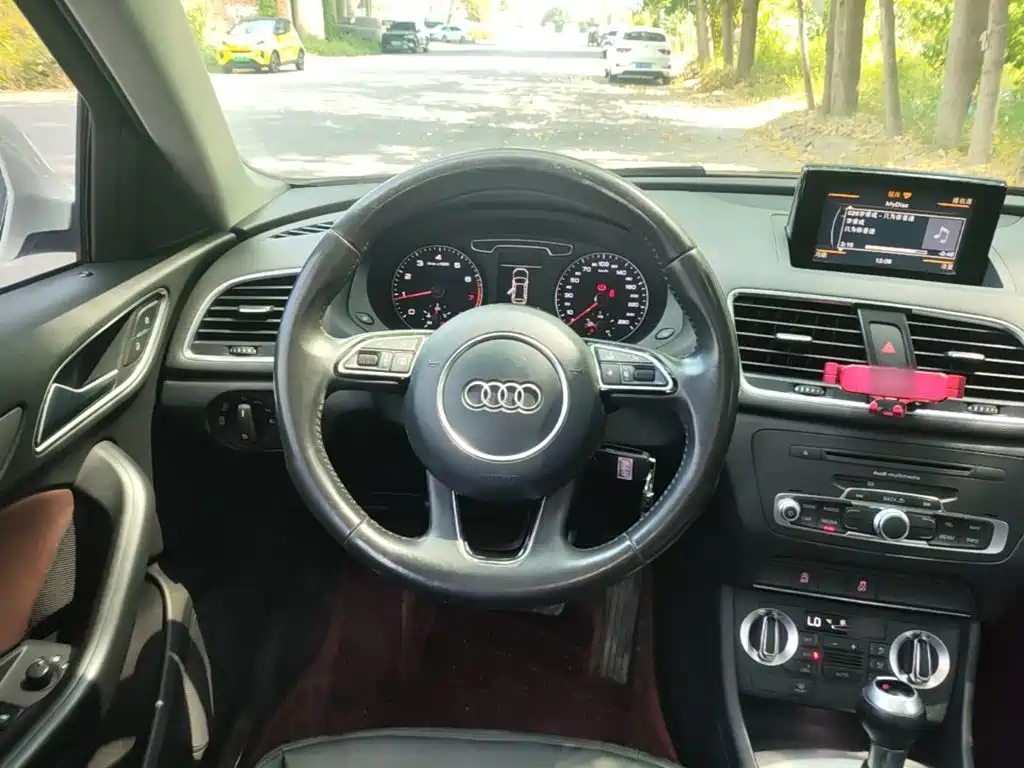 Audi Q3 — миниатюра 11