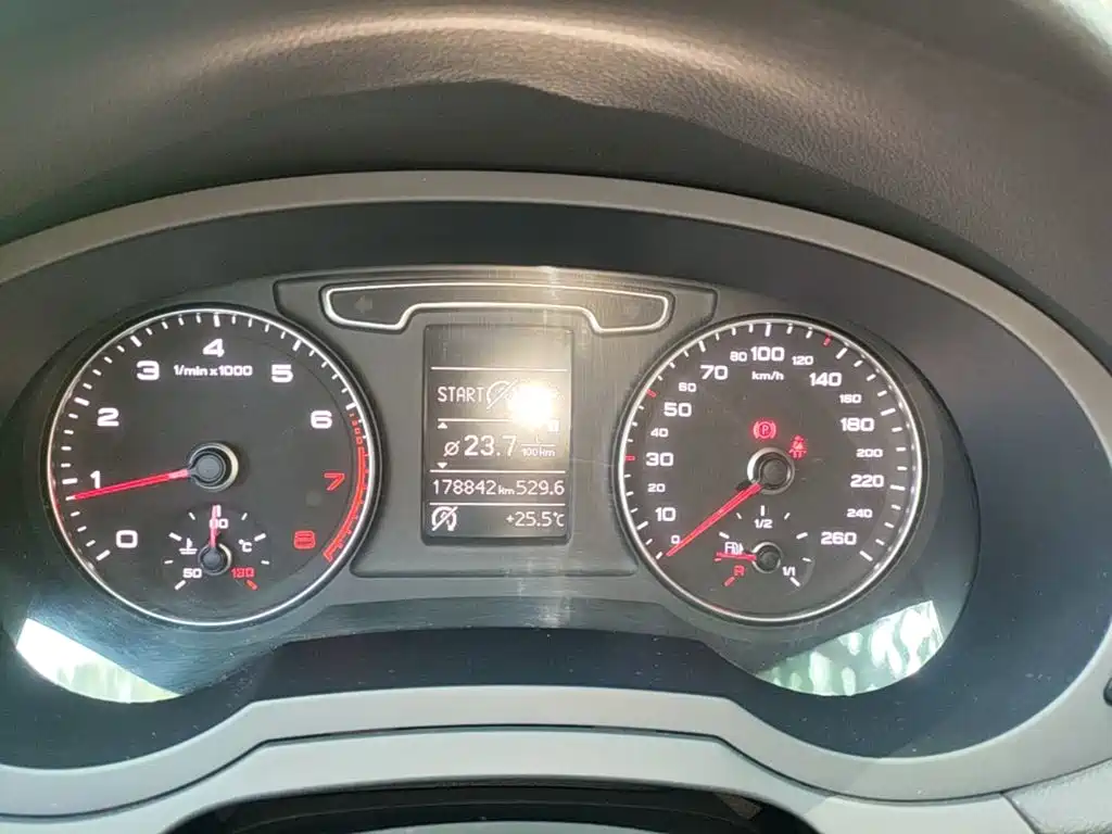Audi Q3 — миниатюра 12