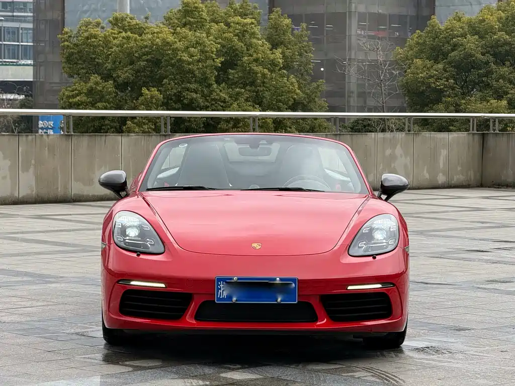 PORSCHE 718