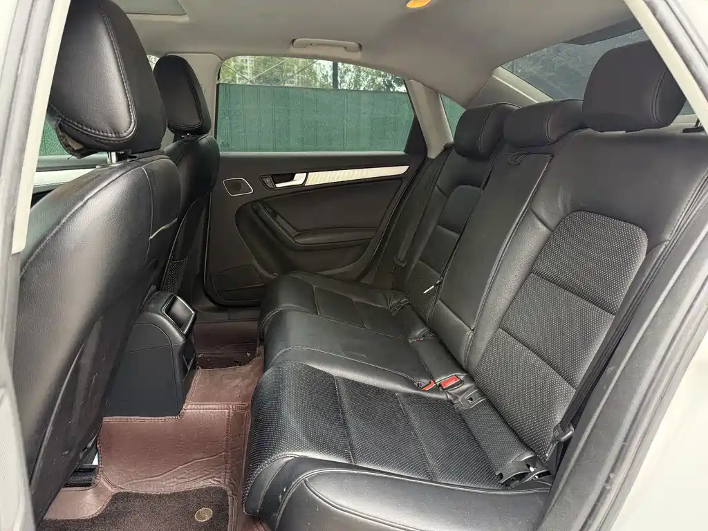 Audi A4L — миниатюра 5