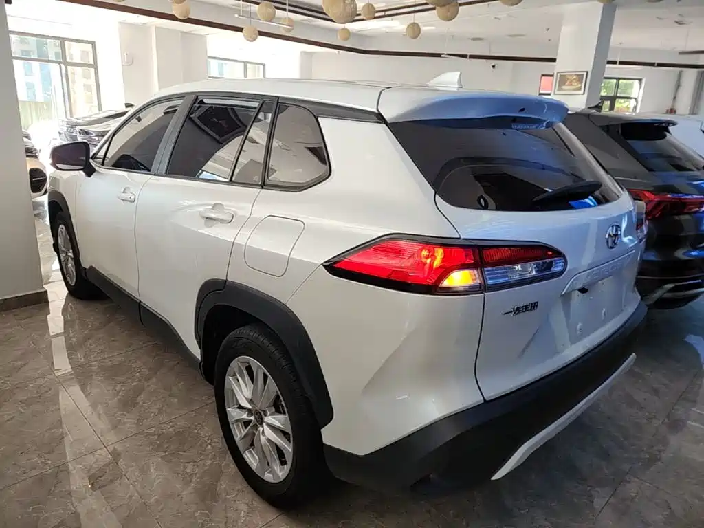 Toyota Corolla Cross — миниатюра 5