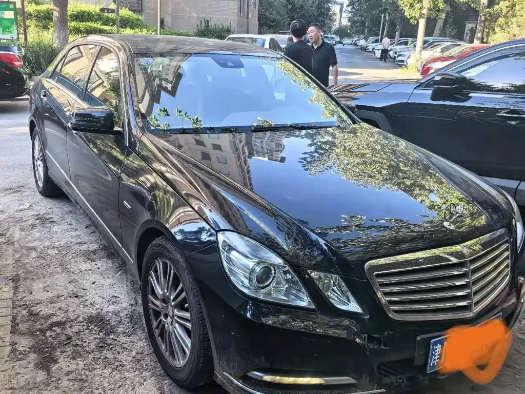 Mercedes-Benz E-Class — миниатюра 4